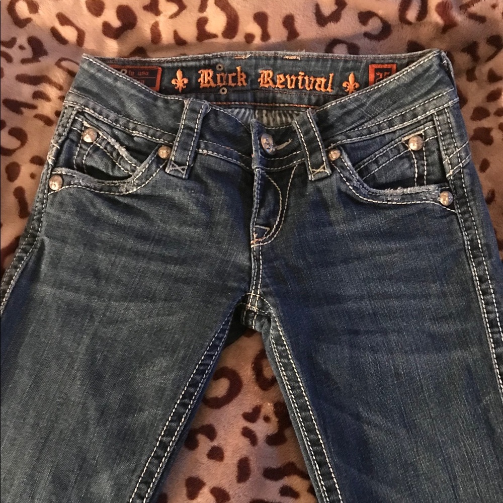 SOLD ON ANOTHER SITE,ROCK REVIVAL SIZE 25 JEANS